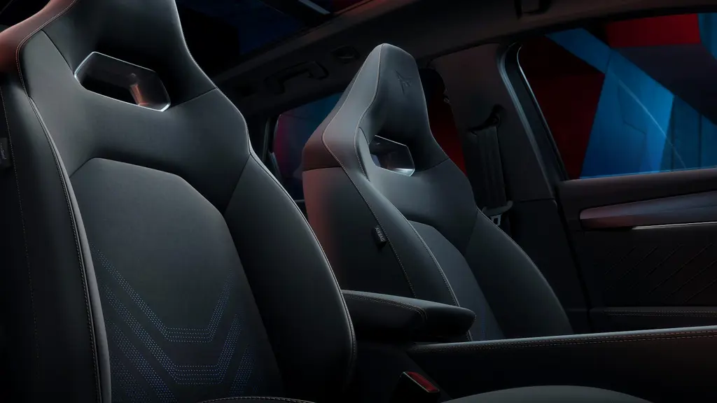 Cupra Leon 1.5 eHybrid 204 V2 5dr DSG Leather