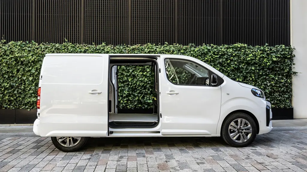 Citroen Dispatch E- M 100KW 75KWH Crew Van Driver Auto 11KW