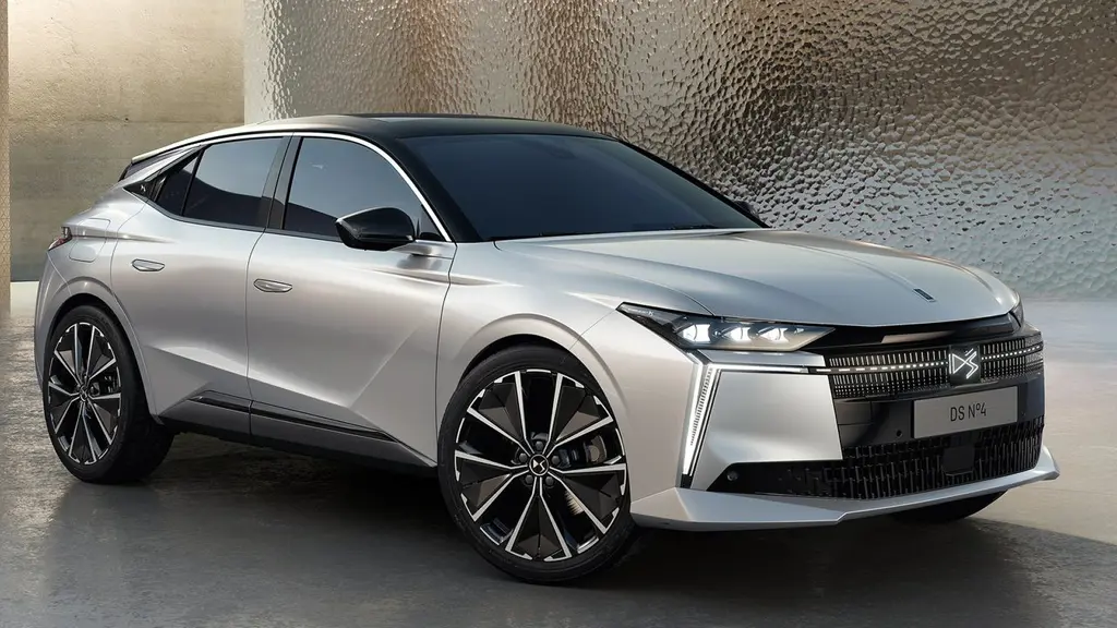 DS NO4 1.2 HYBRID 145 DS Performance Line 5dr e-DSC