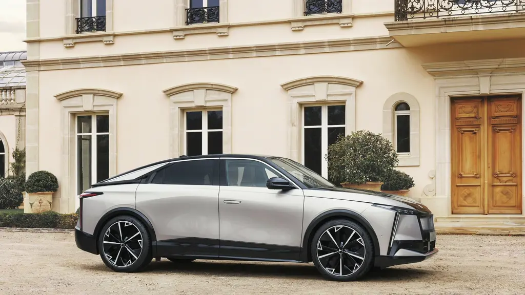 DS NO8 206kW Etoile 97kWh Long Range 5dr Auto