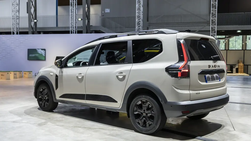Dacia Jogger 1.6 HEV Expression 5dr Auto