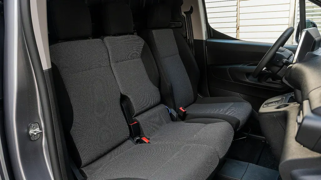 Fiat Doblo E- L2 100KW 52KWH H1 Crew Van Auto
