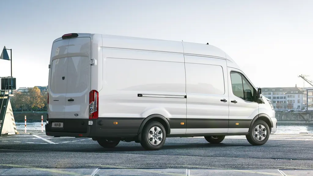 Ford Transit 350 L2 Diesel AWD 2.0 Ecoblue 165PS H2 Trend D/Cab Van DAP