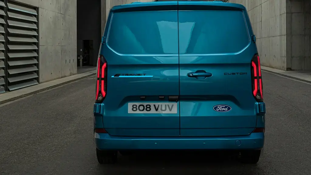 Ford Transit Custom 320 L2 Diesel AWD 2.0 Ecoblue 170PS H1 Multicab Trail Auto