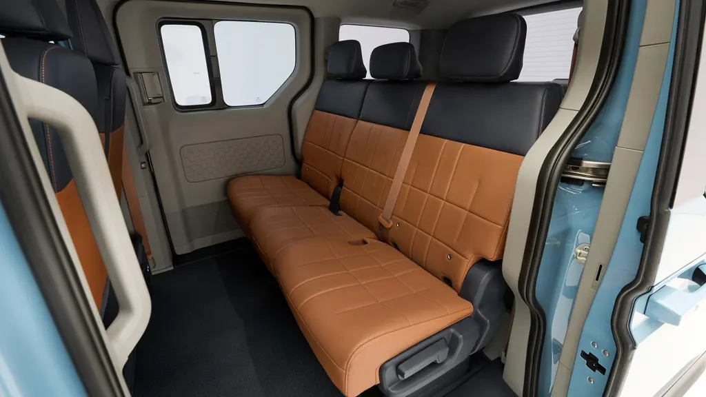 Kia PV5 120kW Plus Long Range 71kWh 5dr Auto