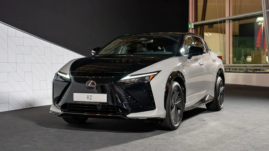 Lexus Rz 300e 150kW Premium + 71 kWh 5dr Auto Bi-tone