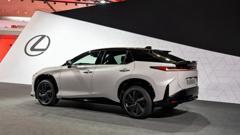 Lexus Rz 300e 150kW Premium + 71 kWh 5dr Auto Bi-tone