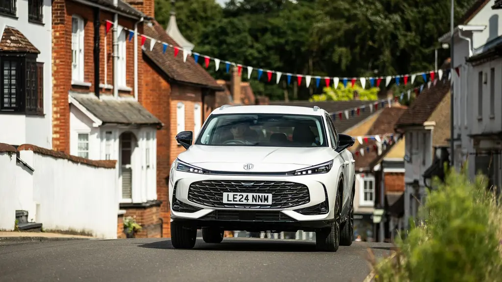 MG Motor UK Hs 1.5 T-GDI PHEV Trophy 5dr Auto