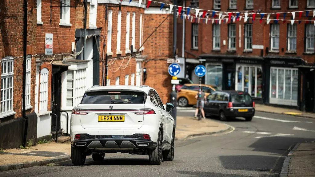 MG Motor UK Hs 1.5 T-GDI PHEV Trophy 5dr Auto