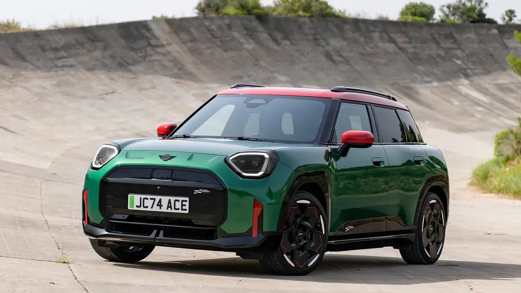 MINI Aceman 135kW E Classic 43kWh 5dr Auto