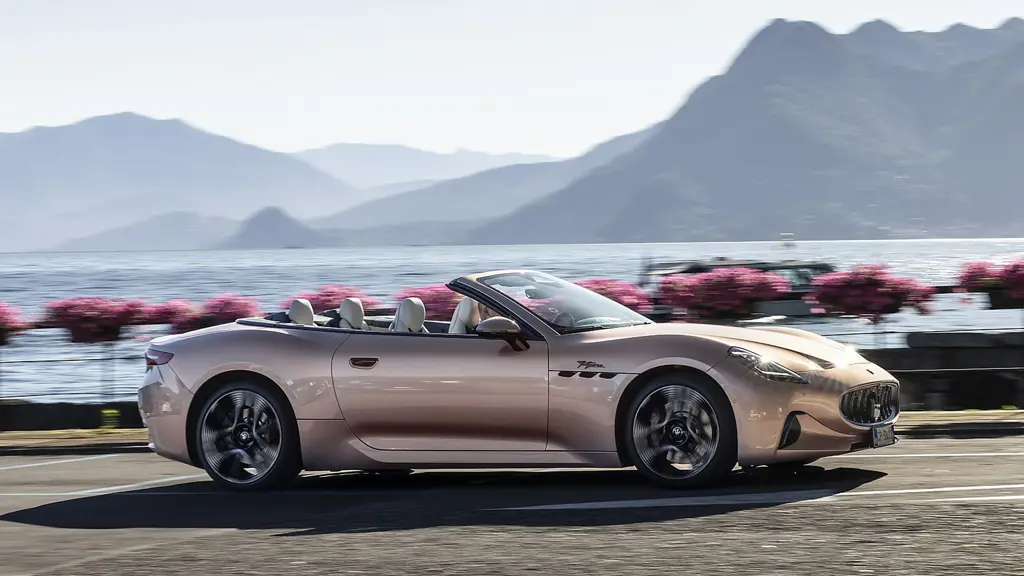 Maserati Grancabrio 560kW Folgore 92kWh 2dr Auto