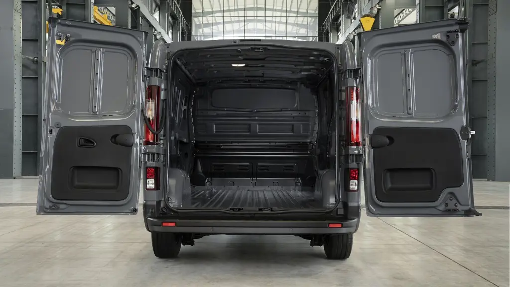 Nissan Interstar F35 L3 Diesel 2.3 DCI 135PS H2 Acenta Van