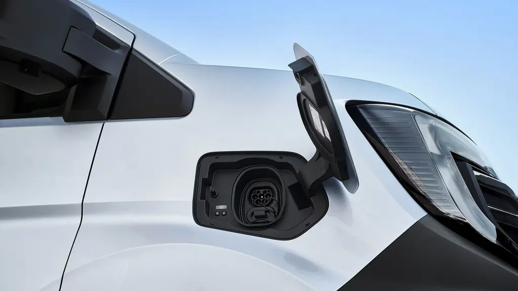 Nissan Interstar F35 L3 Electric 105KW 87KWH H2 Acenta Van Auto