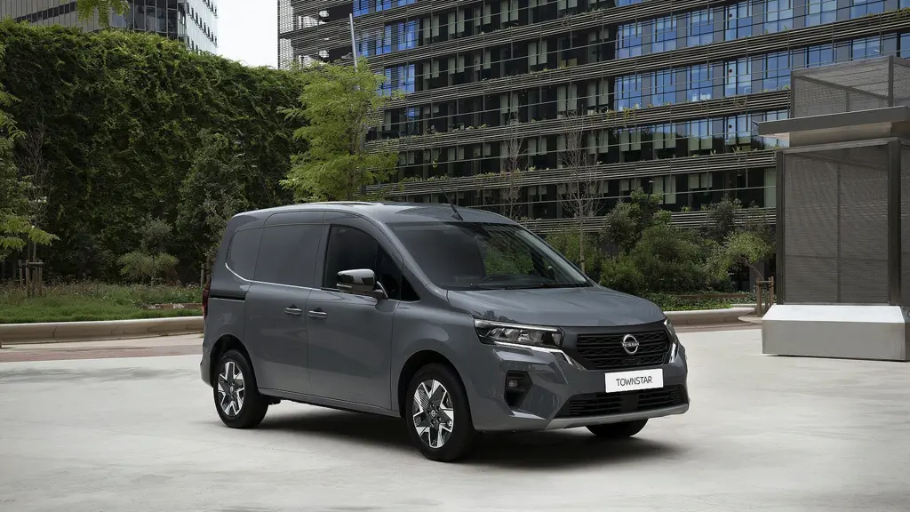 Nissan Townstar L2 Petrol 1.3 Tekna Van Safety