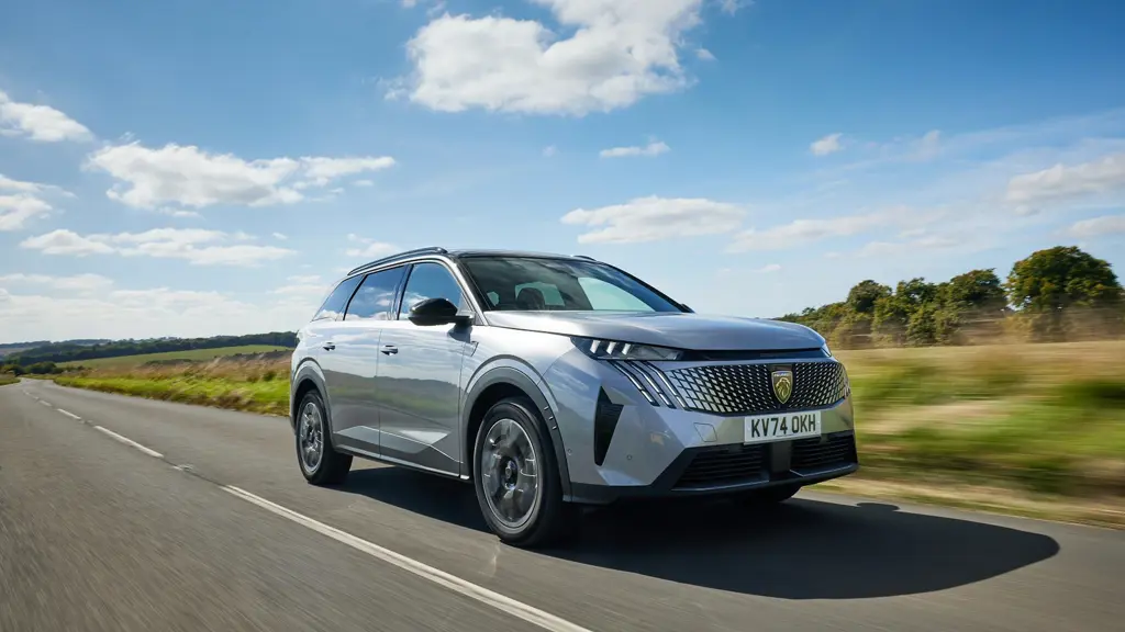 Peugeot 5008 1.6 Plug-in Hybrid 195 Allure 5dr e-DSC7