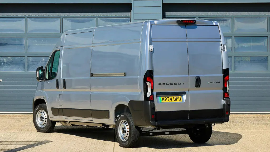Peugeot Boxer E- 440 L4 205KW 110Kwh H2 Van Professional Auto 22KW