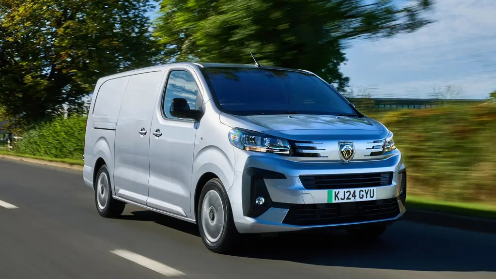 Peugeot Expert E- M 100KW 75KWH Asphalt Crew Van Auto 11KW