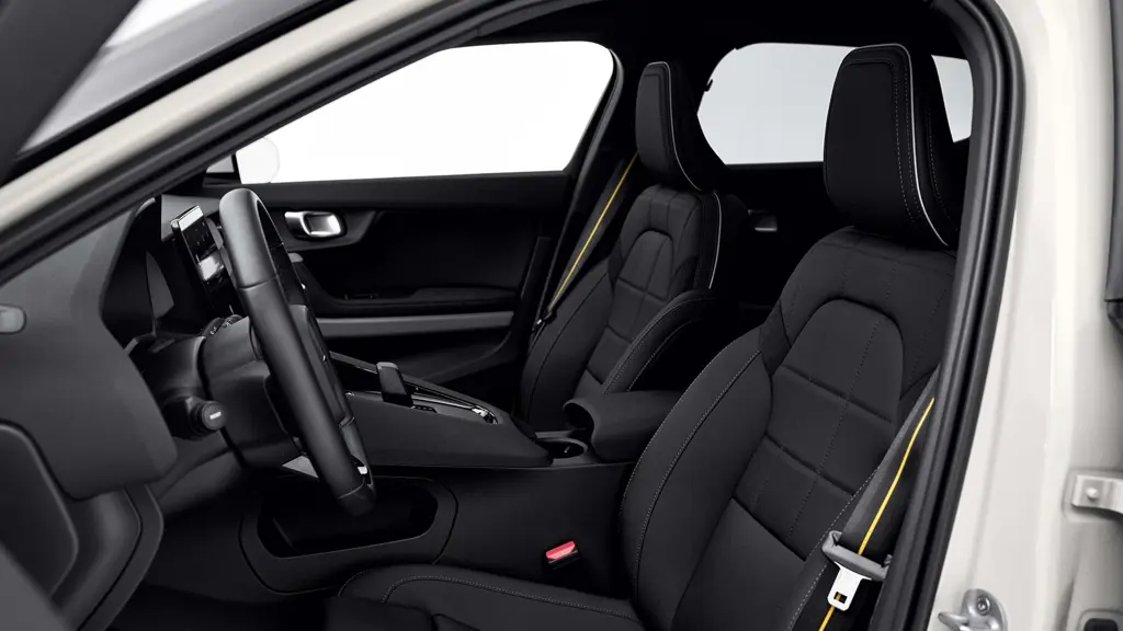 Polestar 2 200kW 70kWh Standard Range SM Prime 5dr Auto