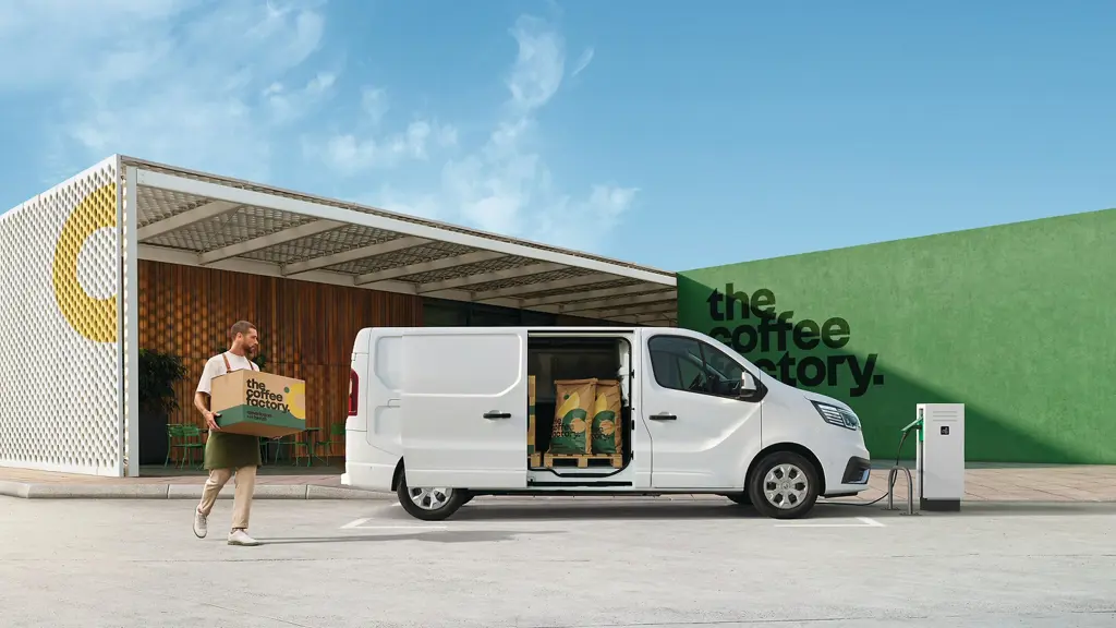Renault Trafic E-Tech SWB Electric SL30 90KW 52KWH Advance Van Auto