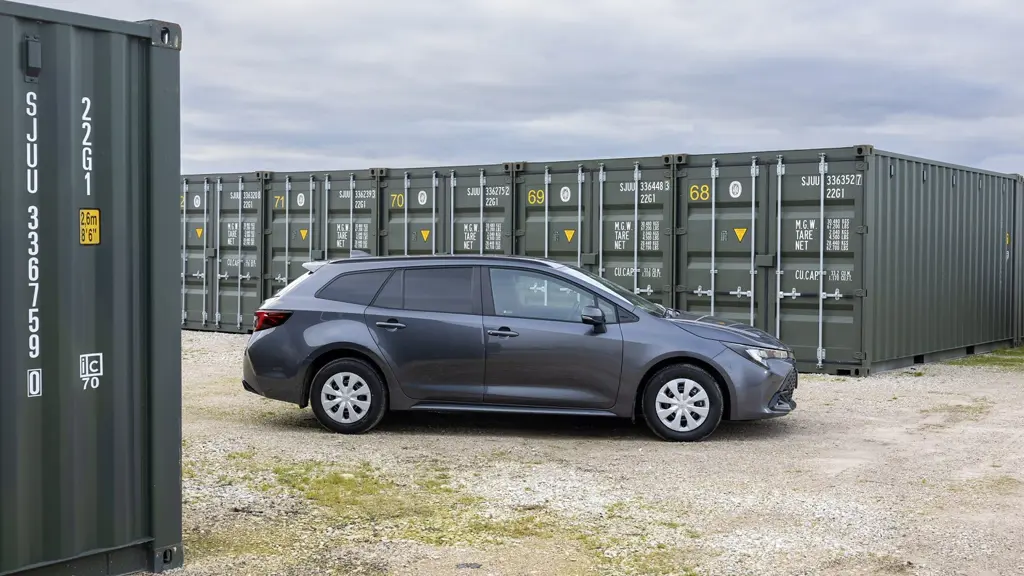 Toyota Corolla Petrol 1.8 VVT-I Hybrid 140 Commercial Auto