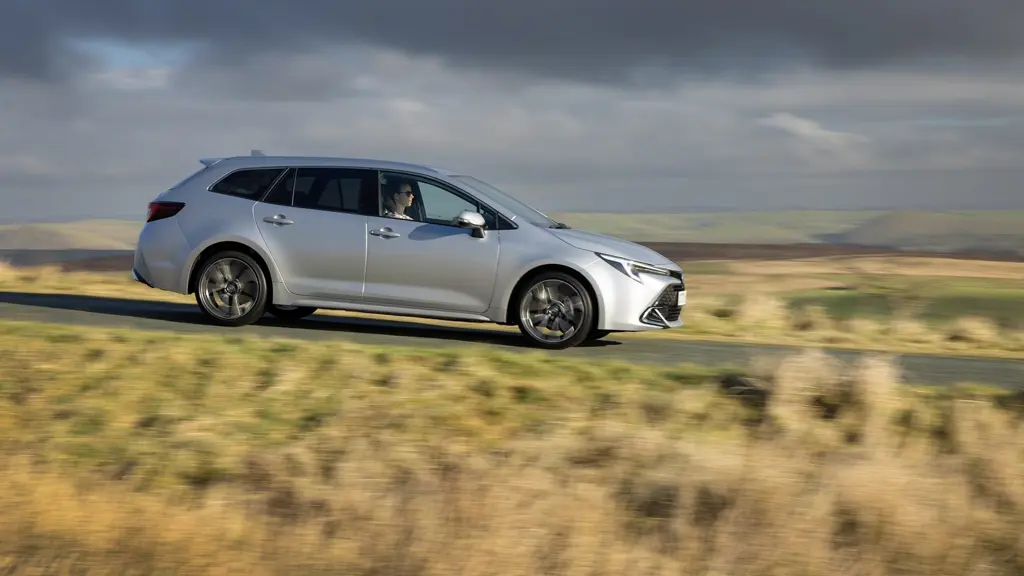 Toyota Corolla 1.8 Hybrid Excel 5dr CVT