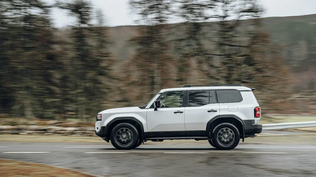 Toyota Land Cruiser 2.8 D-4D 204 Invincible 5dr Auto 7 Seat