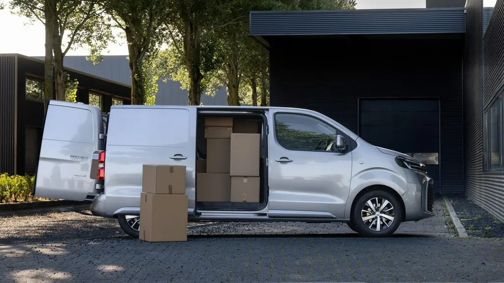 Toyota Proace L2 Diesel 2.0D 145 Icon Crew Van
