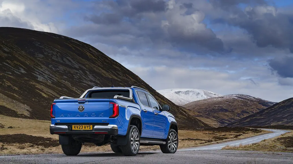 Volkswagen Amarok Diesel D/Cab Pick UP Life 2.0 TDI 170 4Motion