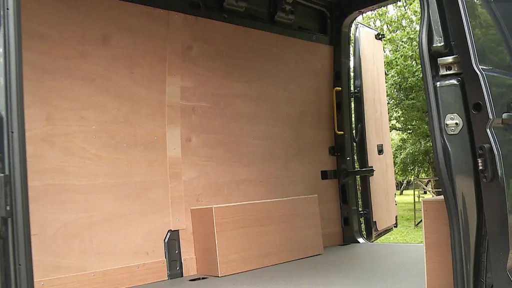 Volkswagen Crafter CR35 LWB Diesel 4Motion 2.0 TDI 177PS Commerce Plus Extra H/Roof Van Auto