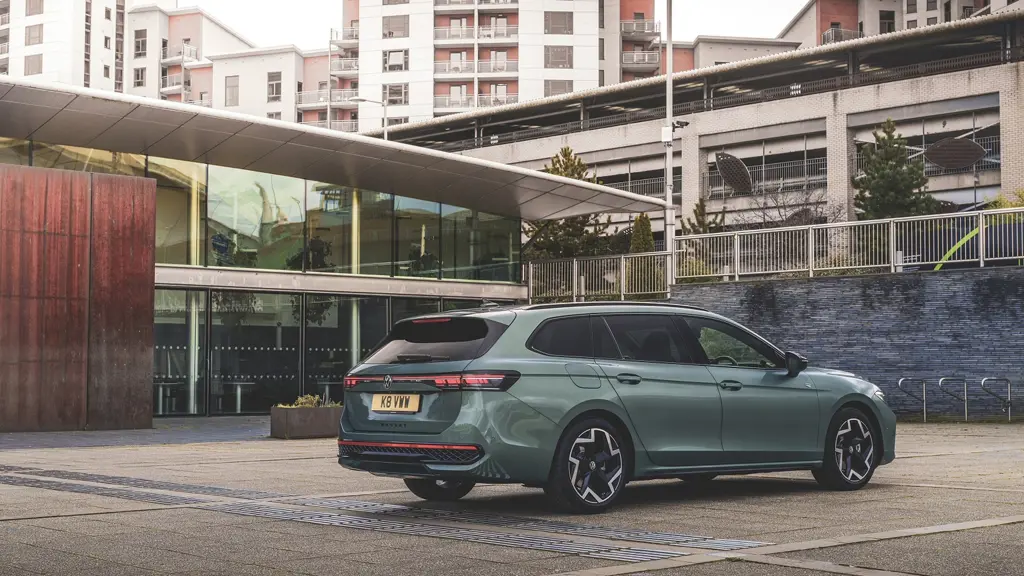 Volkswagen Passat 1.5 TSI eHybrid Elegance 5dr DSG