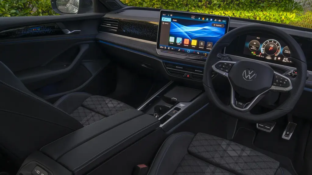Volkswagen Passat 1.5 TSI eHybrid Elegance 5dr DSG
