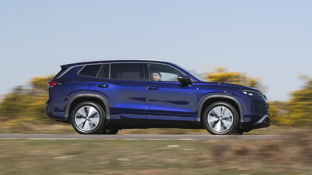 Volkswagen Tayron 1.5 eTSI R-Line 5dr DSG7 7 Seat