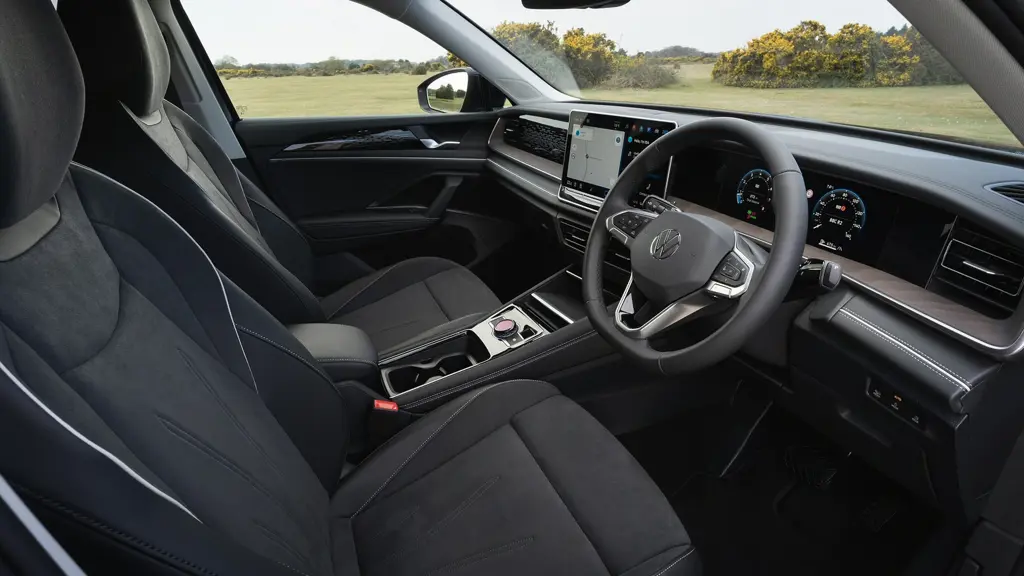 Volkswagen Tayron 1.5 eTSI R-Line 5dr DSG7 7 Seat