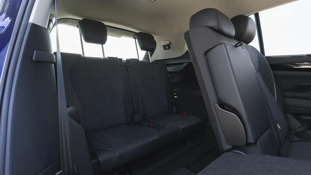 Volkswagen Tayron 1.5 eTSI R-Line 5dr DSG7 7 Seat
