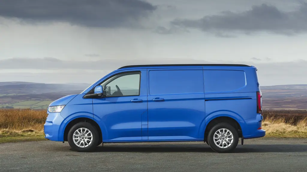 Volkswagen Transporter T32 SWB Diesel 2.0 TDI 150 Commerce PRO S Kombi Van