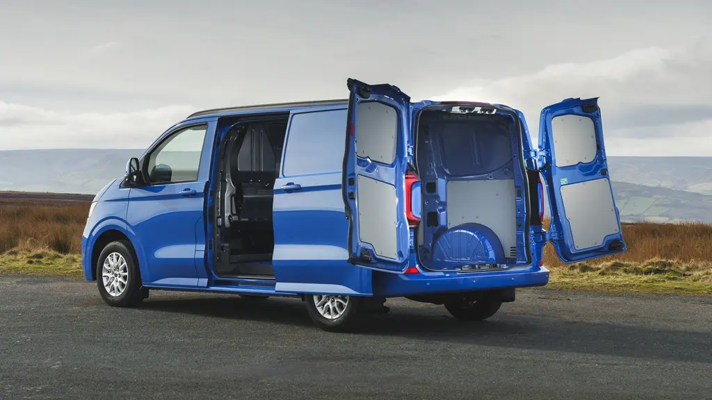 Volkswagen Transporter T32 SWB Diesel 2.0 TDI 150 Commerce PRO S Kombi Van