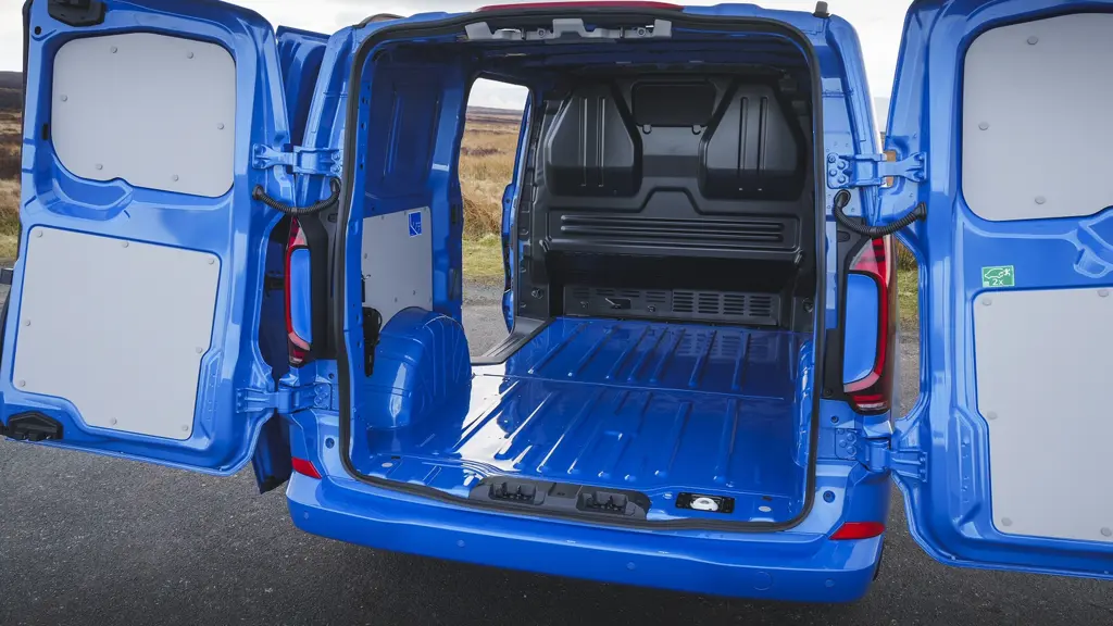 Volkswagen Transporter T32 SWB Diesel 2.0 TDI 150 Commerce PRO S Kombi Van
