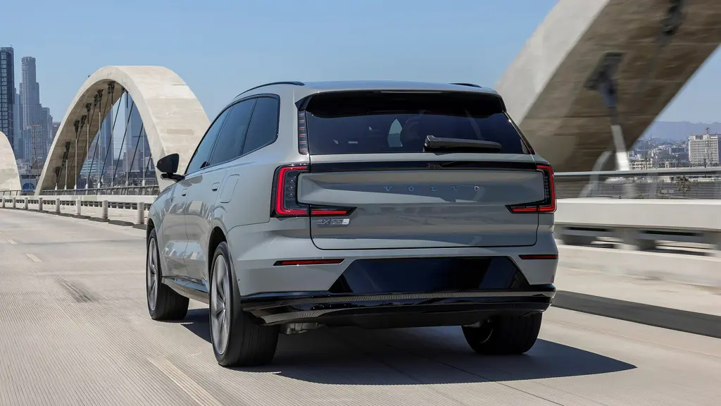 Volvo EX90 335kW Twin Motor Core 106kWh 5dr Auto