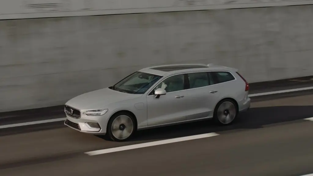 Volvo V60 2.0 T6 335 PHEV Plus Dark 5dr AWD Auto