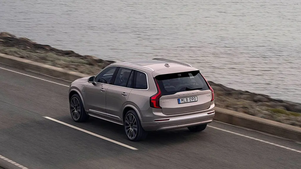 Volvo XC90 2.0 T8 455 RC PHEV Core Bright 5dr AWD Gtron