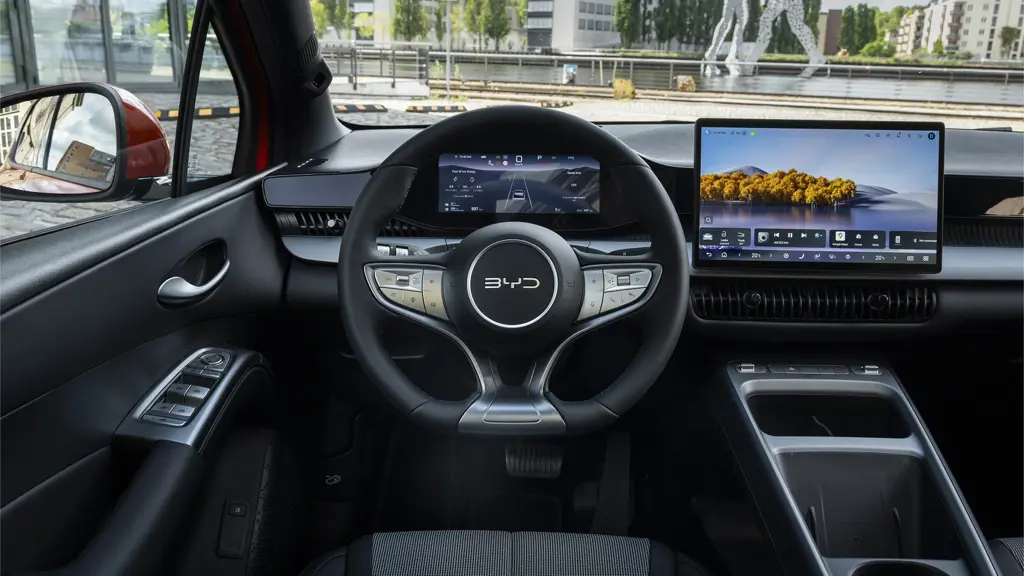 BYD Dolphin G 1.5 DM-i Active 5dr Auto