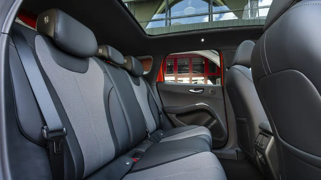 BYD Dolphin G 1.5 DM-i Active 5dr Auto