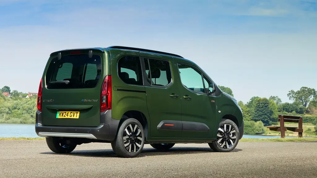 Citroen Berlingo 100kW Collection XL 52kWh 5dr Auto 7 Seat