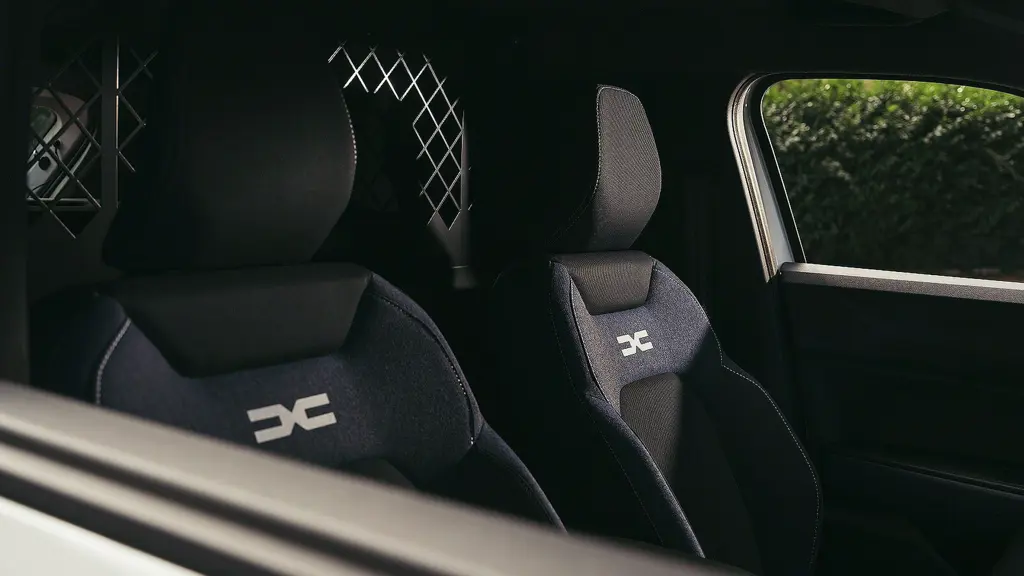 Dacia Duster Petrol 1.8 Cargo Hybrid 155 Auto