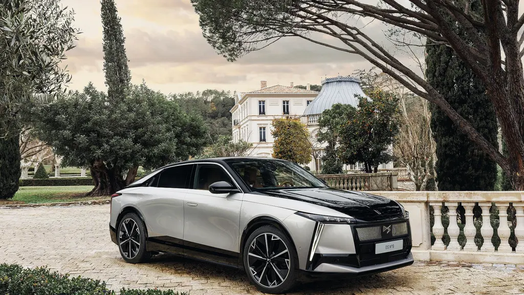 DS NO8 191kW Etoile 74kWh 5dr Auto