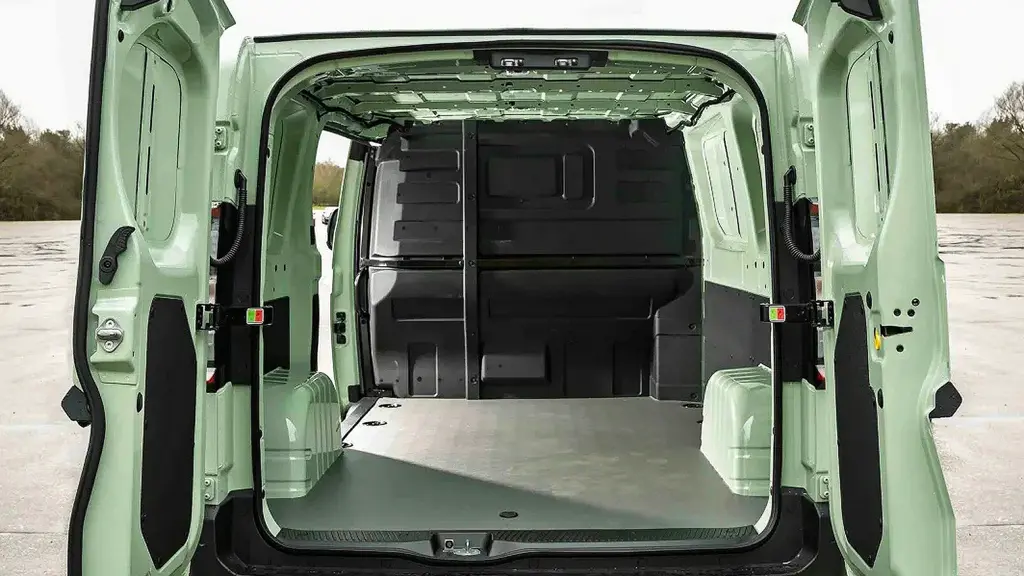 Farizon Sv L3 Electric 170KW 106 KWH H3 Van Auto
