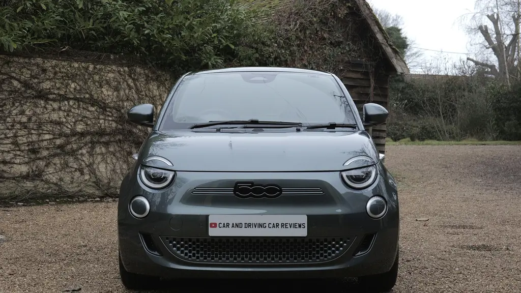 Fiat 500 87kW Giorgio Armani 42kWh 3dr Auto