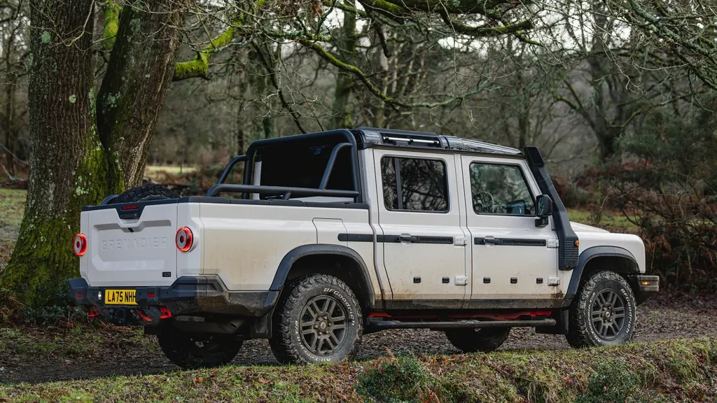 INEOS Quartermaster Diesel 3.0 TD Double CAB Chassis Auto