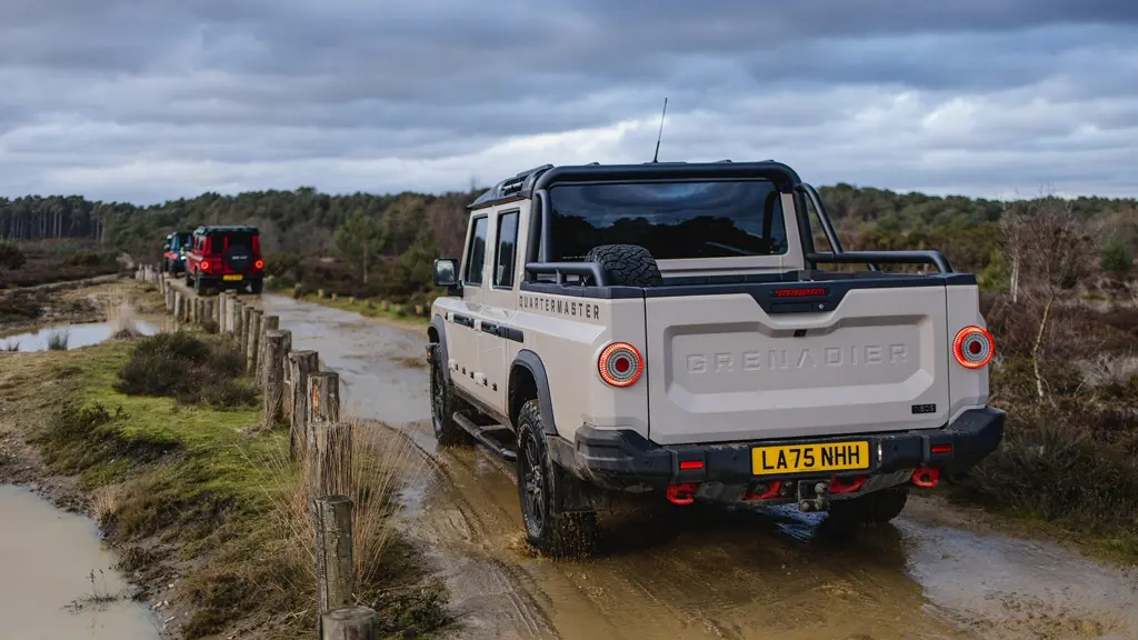 INEOS Quartermaster Diesel 3.0 TD Double CAB Chassis Auto