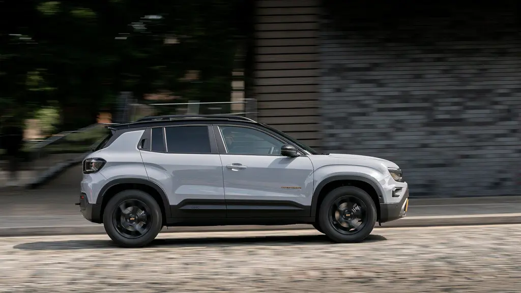 Jeep Avenger 115kW e-Longitude 54kWh 5dr Auto